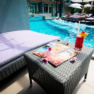 Deluxe Double or Twin Room Pool Access